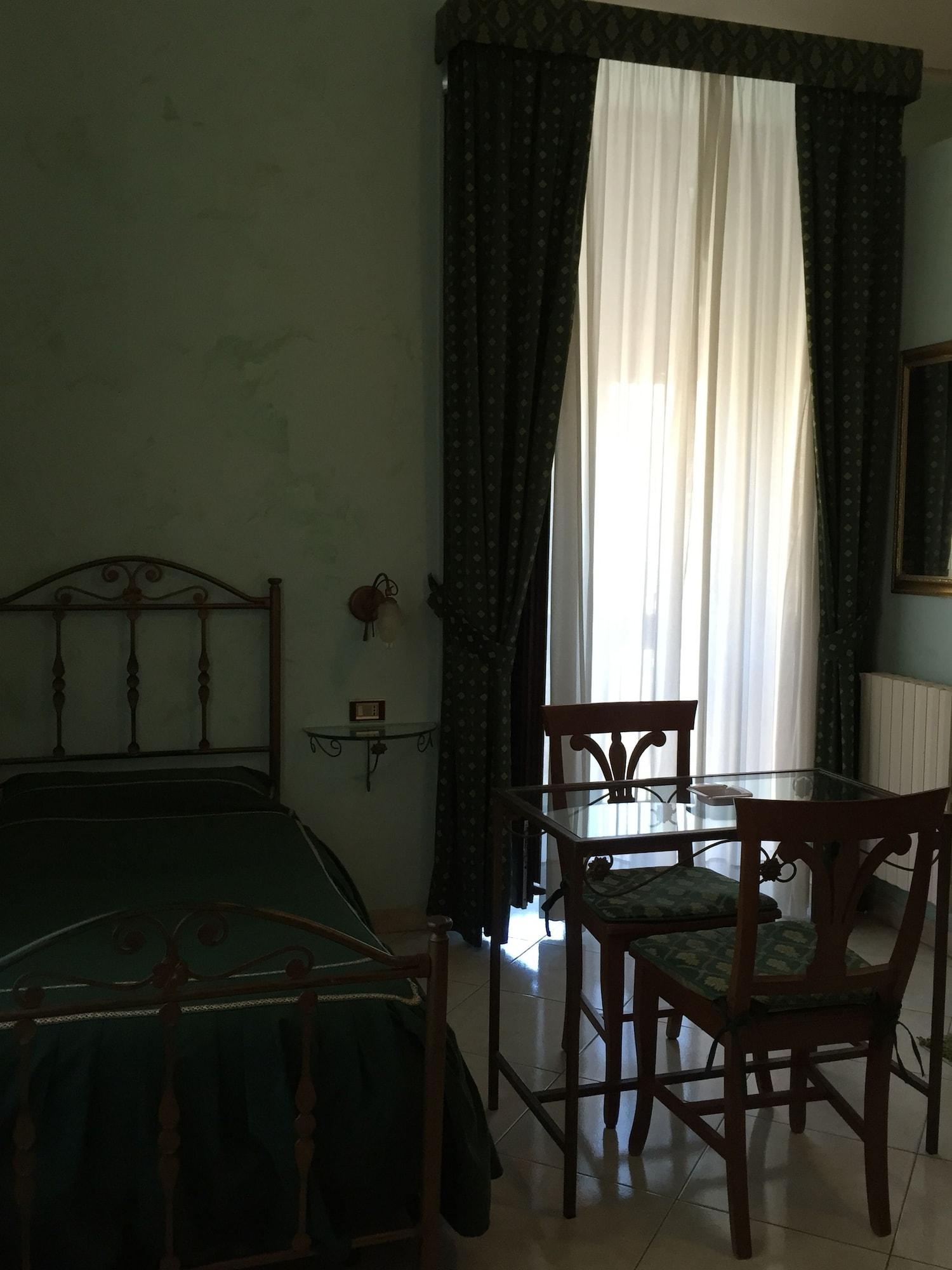 Hotel Centrale Europa Catania Bagian luar foto