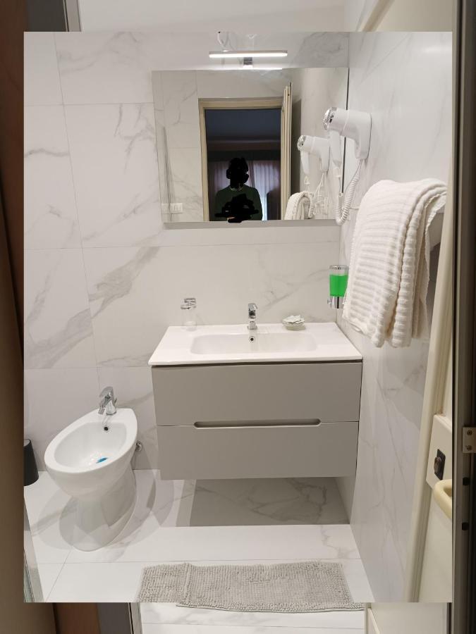Hotel Centrale Europa Catania Bagian luar foto