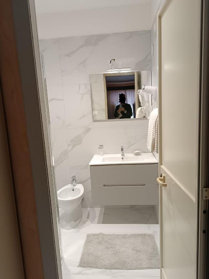 Hotel Centrale Europa Catania Bagian luar foto