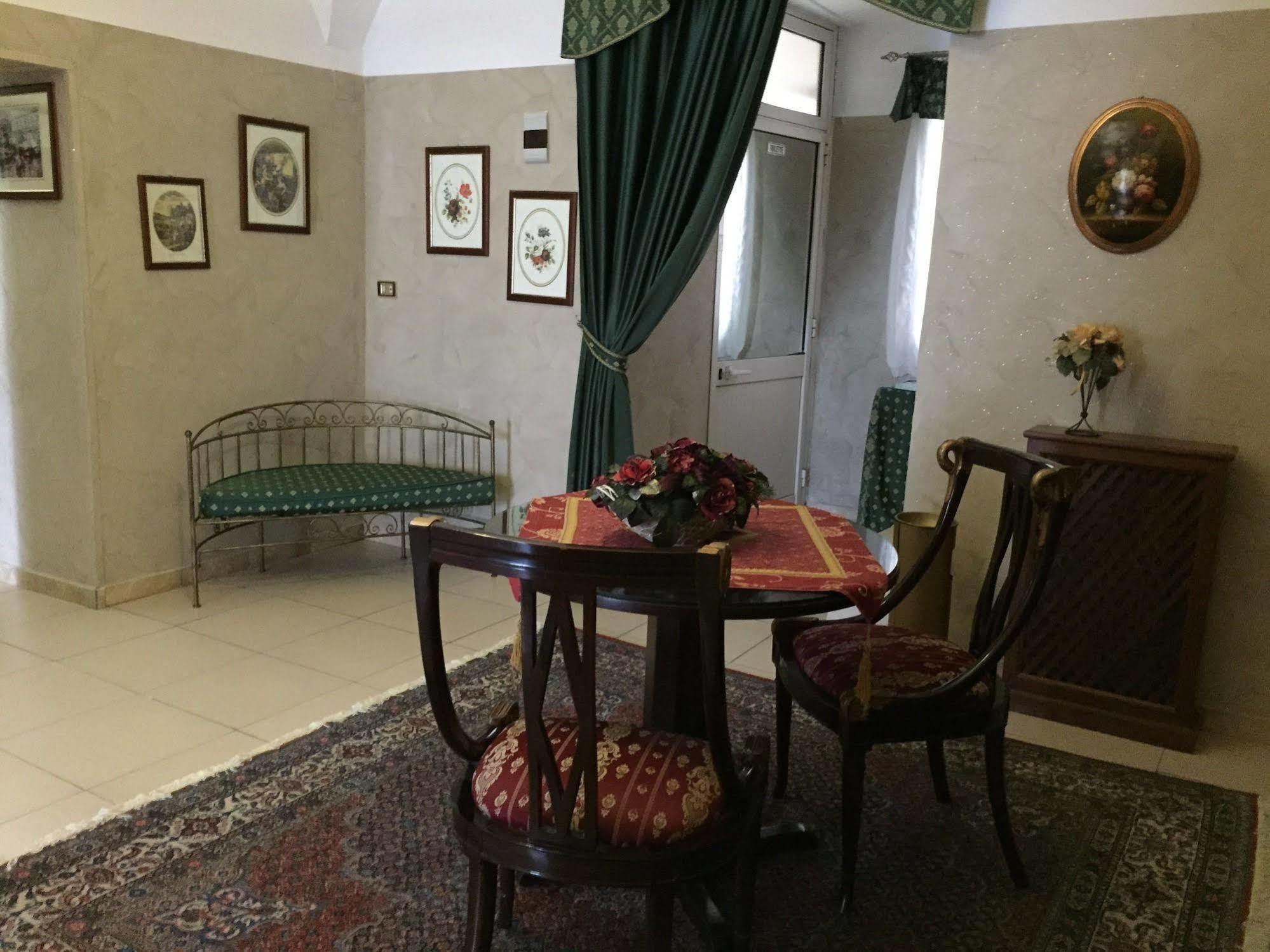 Hotel Centrale Europa Catania Bagian luar foto